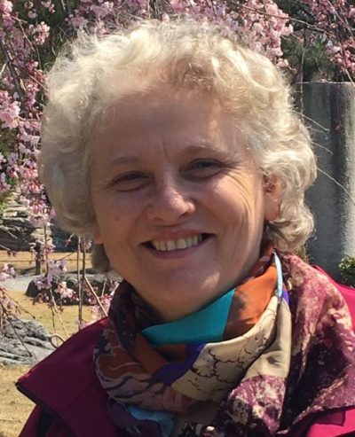 Tracy-De-Geer-1-400x493